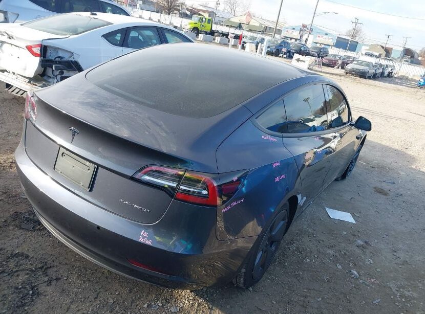 Автомобиль TESLA MODEL 3 LONG RANGE DUAL MOTOR ALL-WHEEL DRIVE 2021 | GrandCar Автомобиль TESLA MODEL 3 LONG RANGE DUAL MOTOR ALL-WHEEL DRIVE 2021 | GrandCar