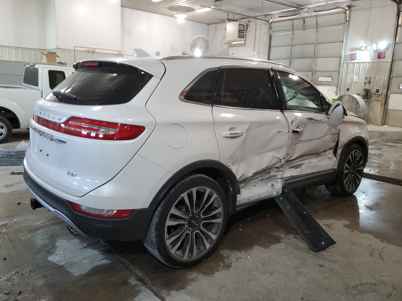 Автомобиль LINCOLN MKC RESERVE 2019 | GrandCar Автомобиль LINCOLN MKC RESERVE 2019 | GrandCar