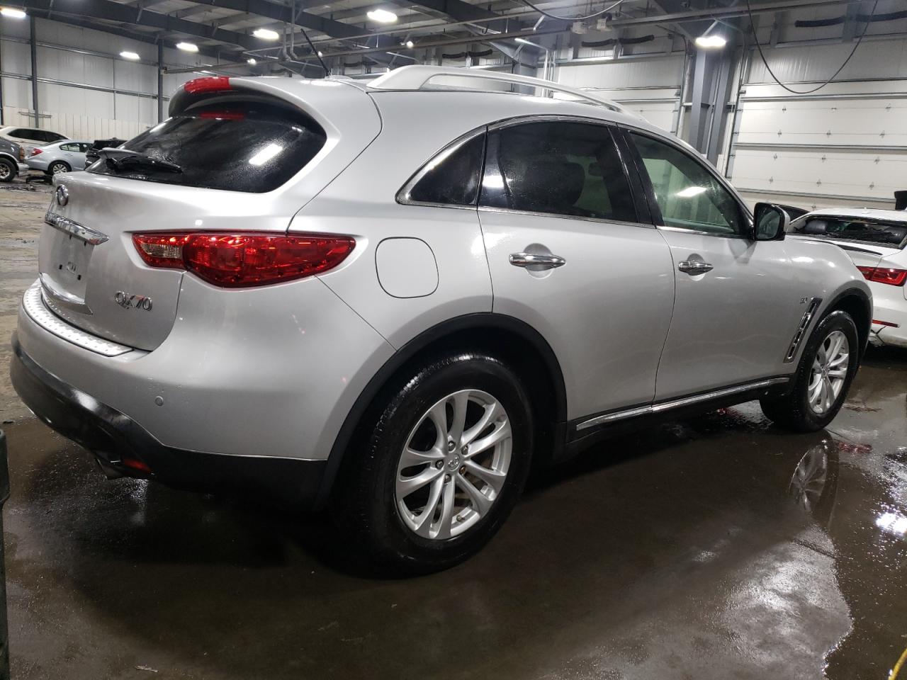 Автомобіль INFINITI QX70 2014 | GrandCar Автомобіль INFINITI QX70 2014 | GrandCar