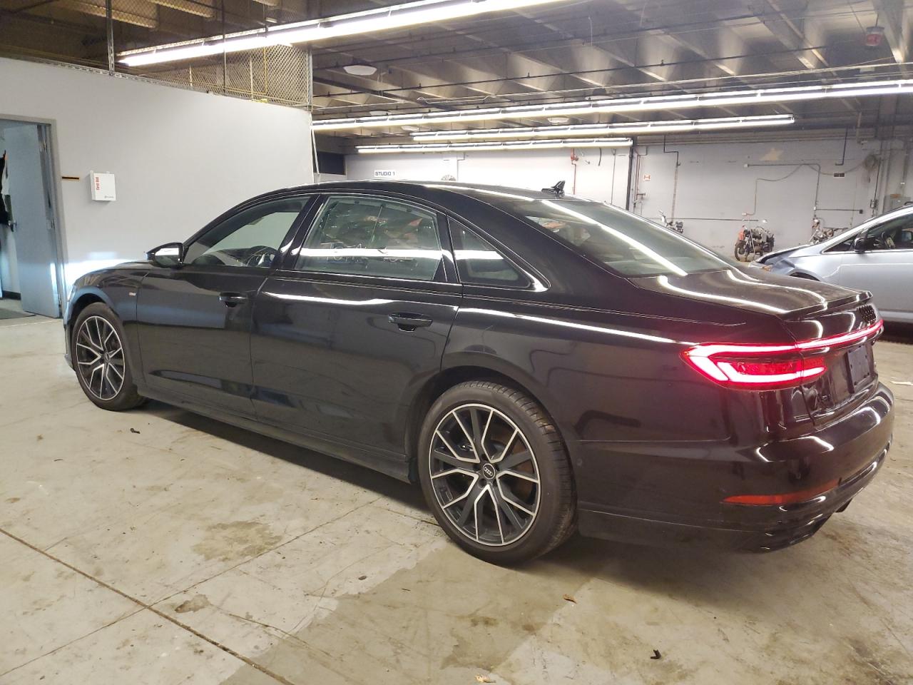 Автомобіль AUDI A8 L 2021 | GrandCar Автомобіль AUDI A8 L 2021 | GrandCar