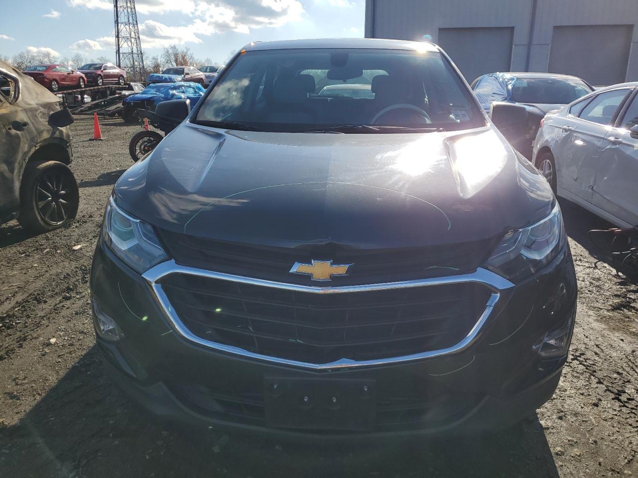 Автомобиль CHEVROLET EQUINOX LS 2018 | GrandCar Автомобиль CHEVROLET EQUINOX LS 2018 | GrandCar