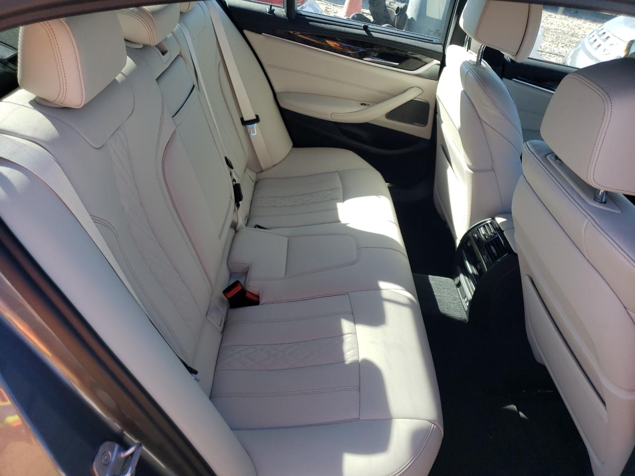 Автомобиль BMW 540 XI 2021 | GrandCar Автомобиль BMW 540 XI 2021 | GrandCar