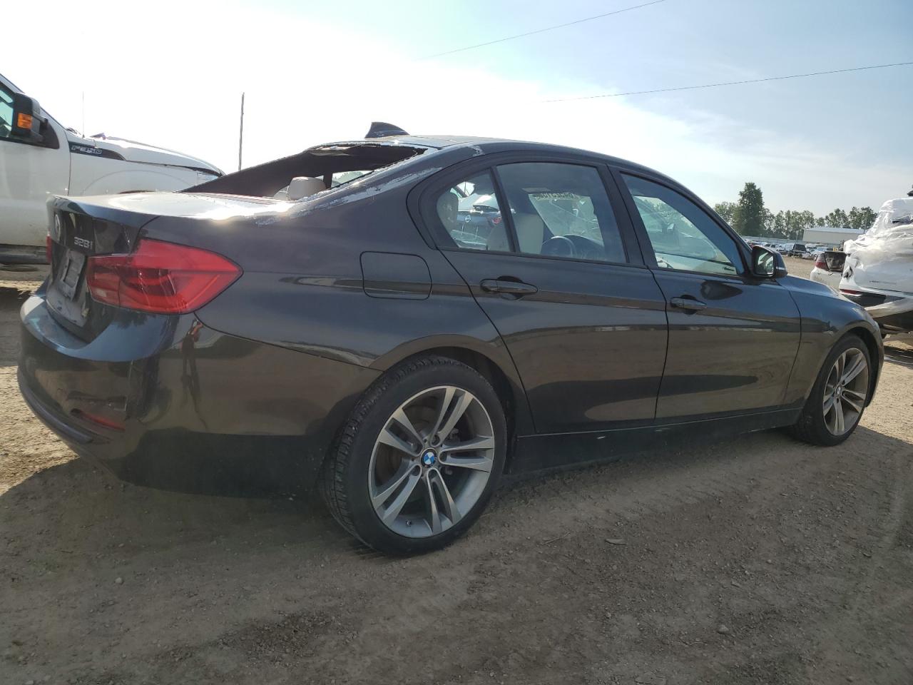 Автомобіль BMW 328 XI SULEV 2016 | GrandCar Автомобіль BMW 328 XI SULEV 2016 | GrandCar