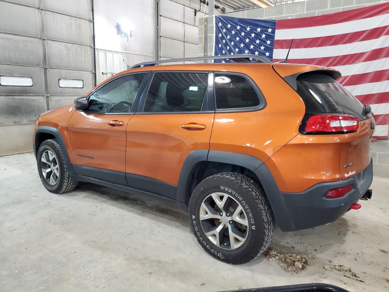 Автомобиль JEEP CHEROKEE TRAILHAWK 2015 | GrandCar Автомобиль JEEP CHEROKEE TRAILHAWK 2015 | GrandCar