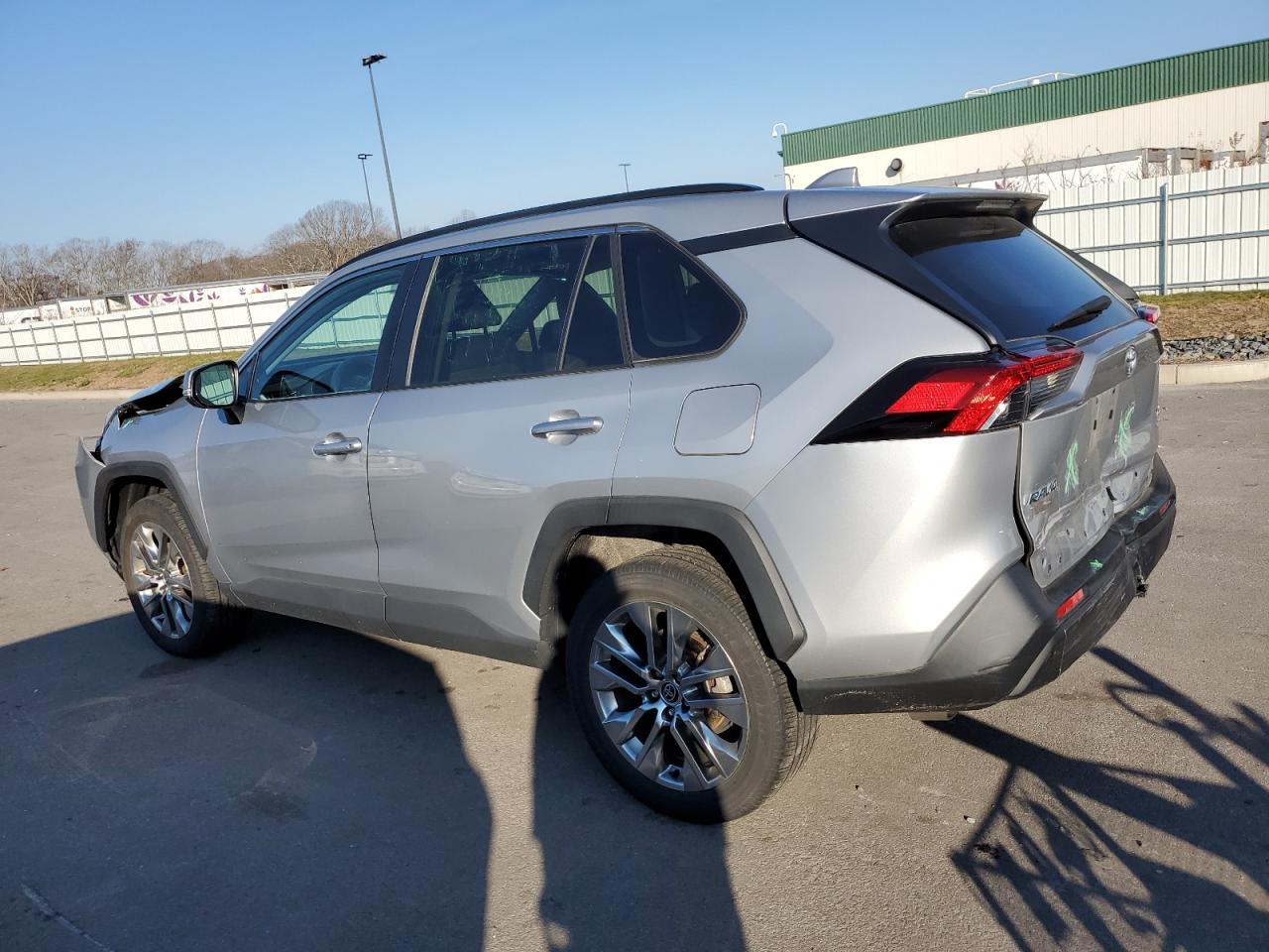 Автомобиль TOYOTA RAV4 XLE PREMIUM 2021 | GrandCar Автомобиль TOYOTA RAV4 XLE PREMIUM 2021 | GrandCar