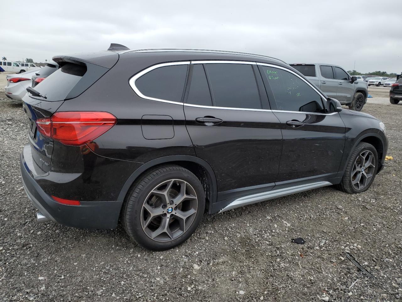 Автомобиль BMW X1 XDRIVE28I 2018 | GrandCar Автомобиль BMW X1 XDRIVE28I 2018 | GrandCar