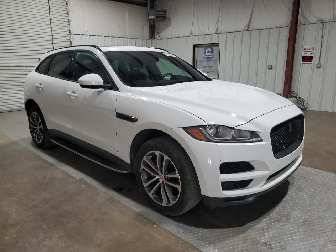 Автомобіль JAGUAR F-PACE PREMIUM 2019 | GrandCar Автомобіль JAGUAR F-PACE PREMIUM 2019 | GrandCar