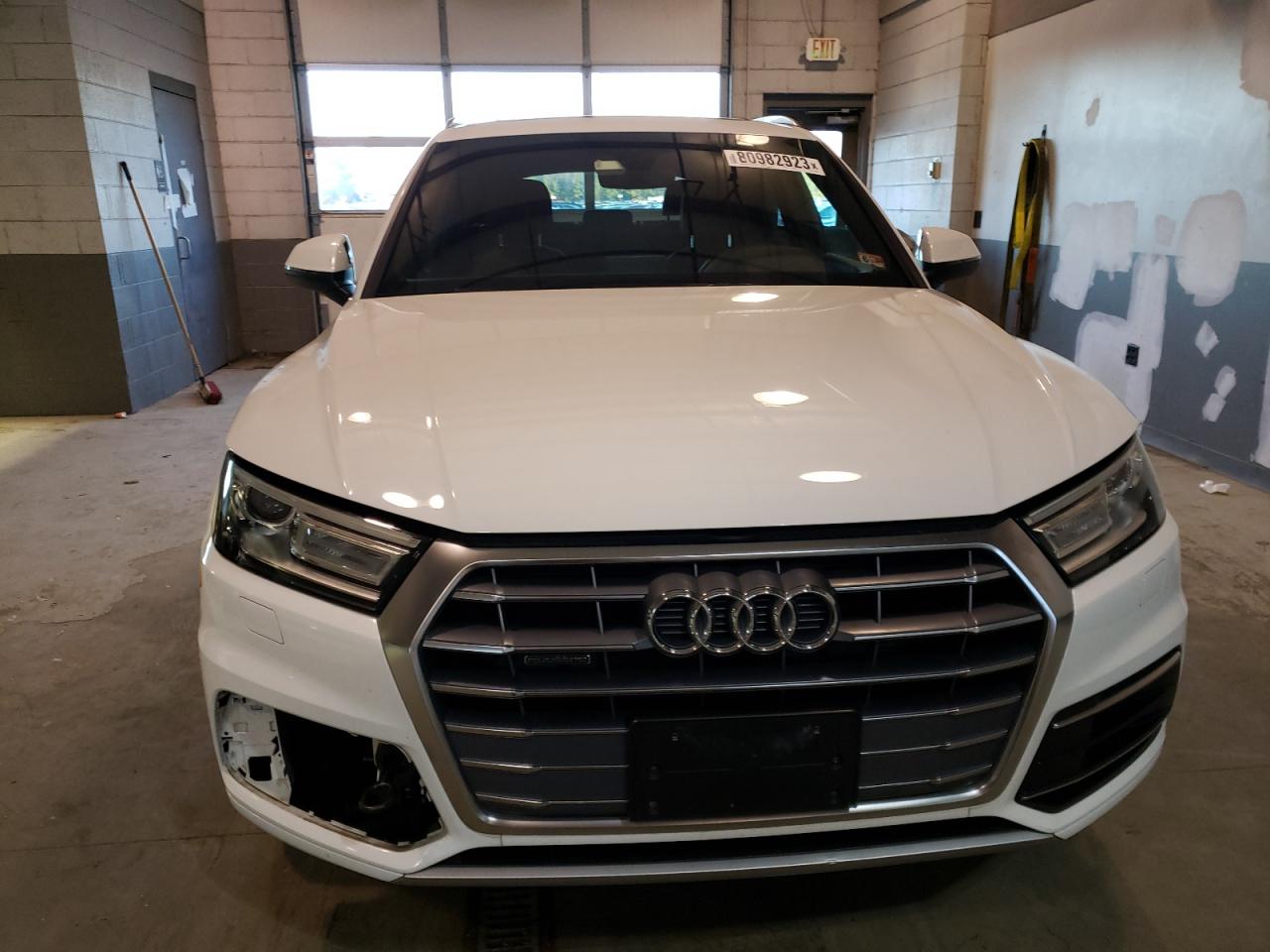 Автомобіль AUDI Q5 PREMIUM 2019 | GrandCar Автомобіль AUDI Q5 PREMIUM 2019 | GrandCar