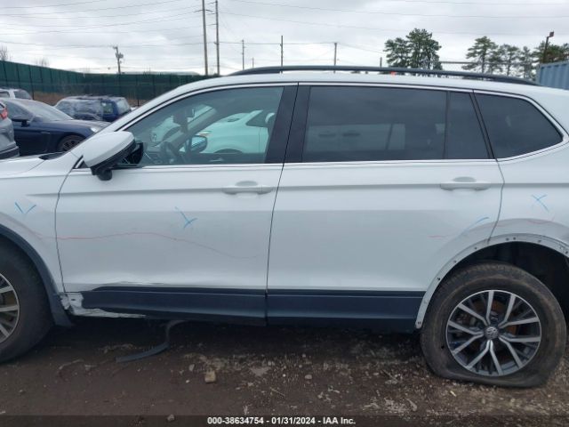 Автомобиль VOLKSWAGEN TIGUAN SE 2019 | GrandCar Автомобиль VOLKSWAGEN TIGUAN SE 2019 | GrandCar