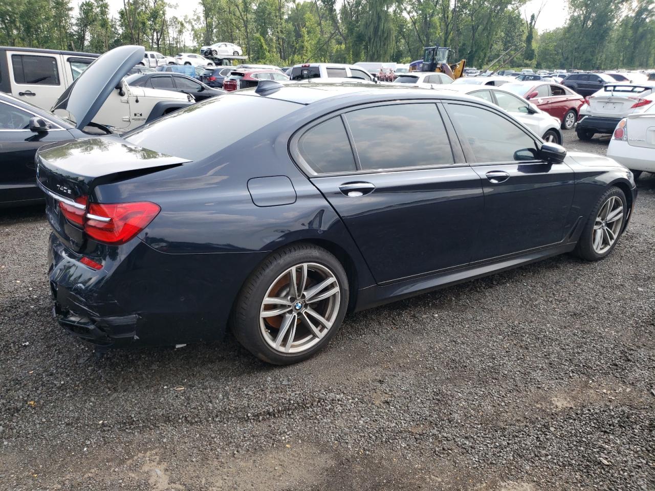 Автомобиль BMW 740 XE 2018 | GrandCar Автомобиль BMW 740 XE 2018 | GrandCar
