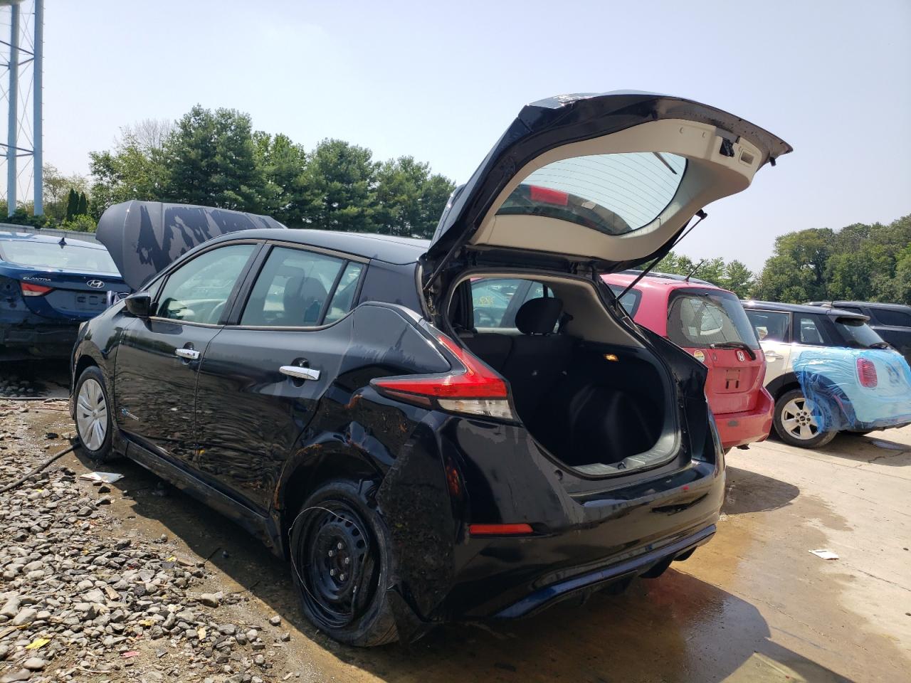 Автомобіль NISSAN LEAF S 2019 | GrandCar Автомобіль NISSAN LEAF S 2019 | GrandCar