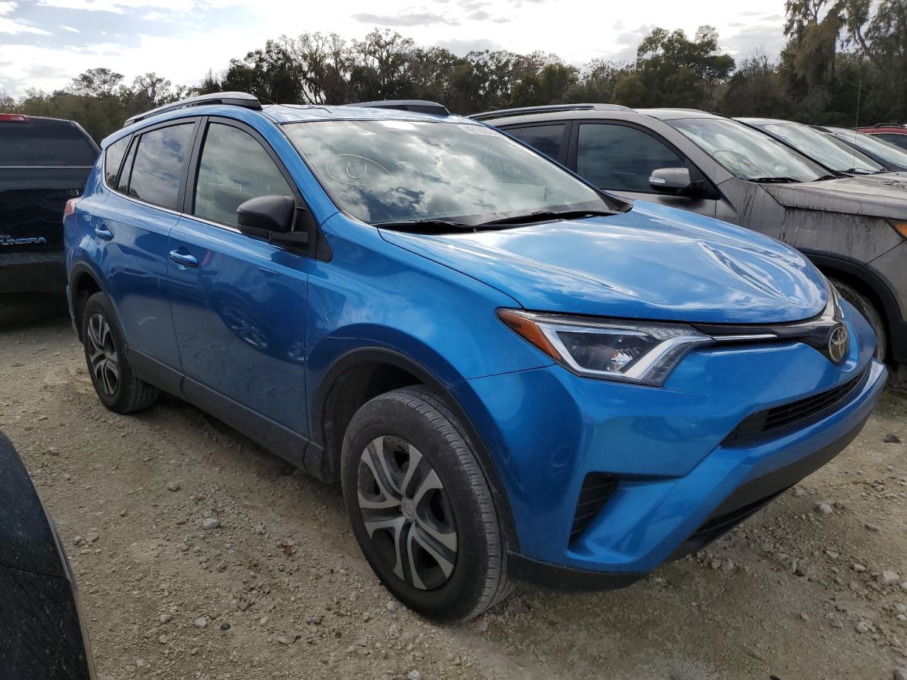 Автомобиль TOYOTA RAV4 LE 2018 | GrandCar Автомобиль TOYOTA RAV4 LE 2018 | GrandCar