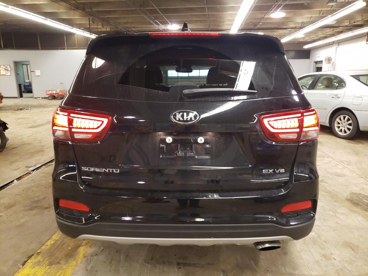 Автомобіль KIA SORENTO EX 2019 | GrandCar Автомобіль KIA SORENTO EX 2019 | GrandCar