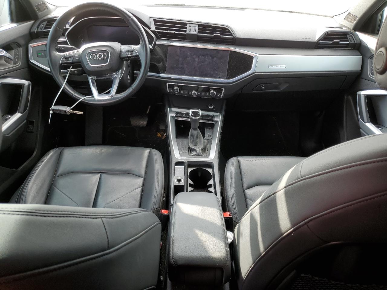 Автомобіль AUDI Q3 PREMIUM 2020 | GrandCar Автомобіль AUDI Q3 PREMIUM 2020 | GrandCar