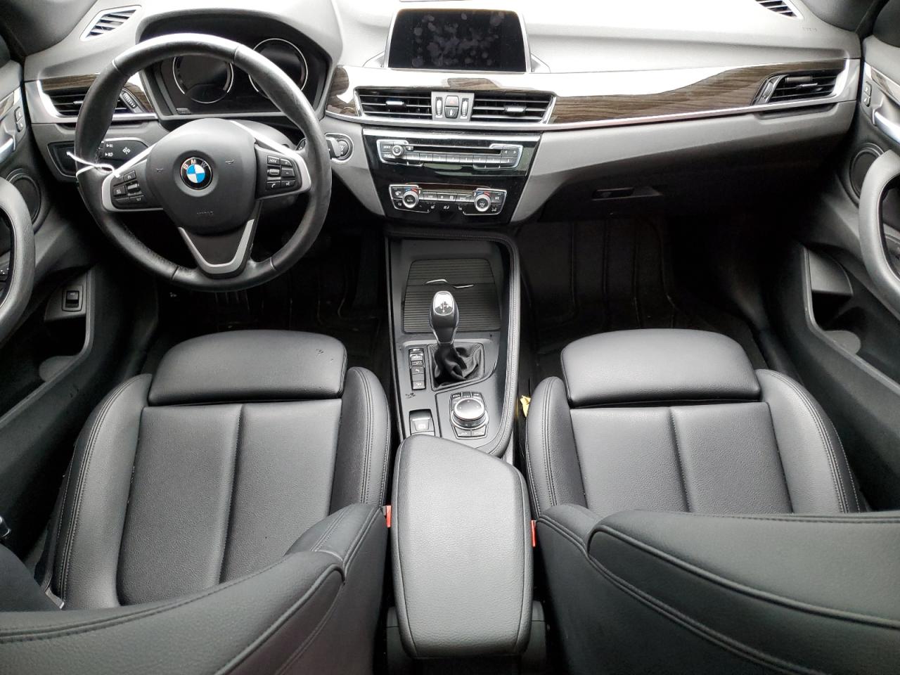 Автомобиль BMW X1 XDRIVE28I 2018 | GrandCar Автомобиль BMW X1 XDRIVE28I 2018 | GrandCar