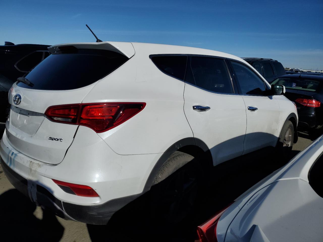 Автомобіль HYUNDAI SANTA FE SPORT 2018 | GrandCar Автомобіль HYUNDAI SANTA FE SPORT 2018 | GrandCar