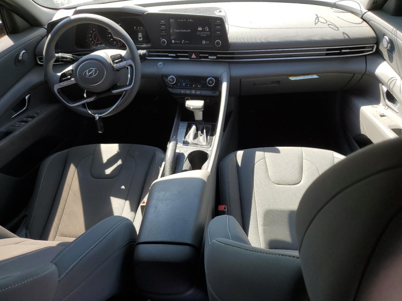 Автомобиль HYUNDAI ELANTRA SEL 2022 | GrandCar Автомобиль HYUNDAI ELANTRA SEL 2022 | GrandCar