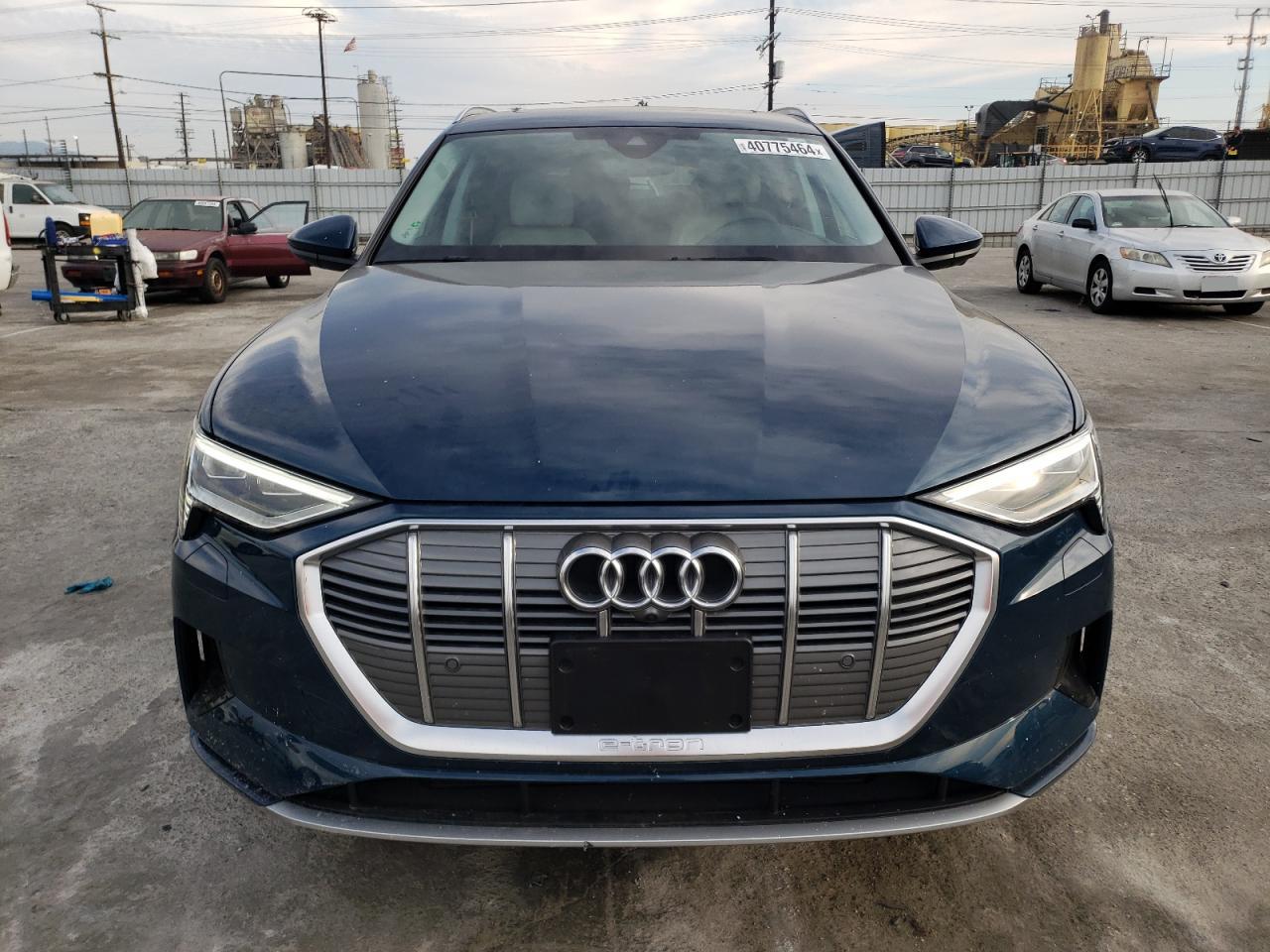 Автомобиль AUDI E-TRON PREMIUM PLUS 2023 | GrandCar Автомобиль AUDI E-TRON PREMIUM PLUS 2023 | GrandCar