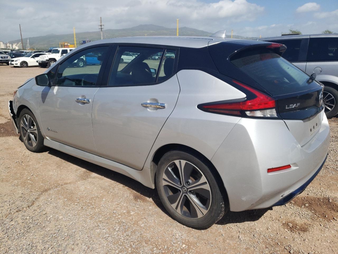 Автомобиль NISSAN LEAF S 2019 | GrandCar Автомобиль NISSAN LEAF S 2019 | GrandCar