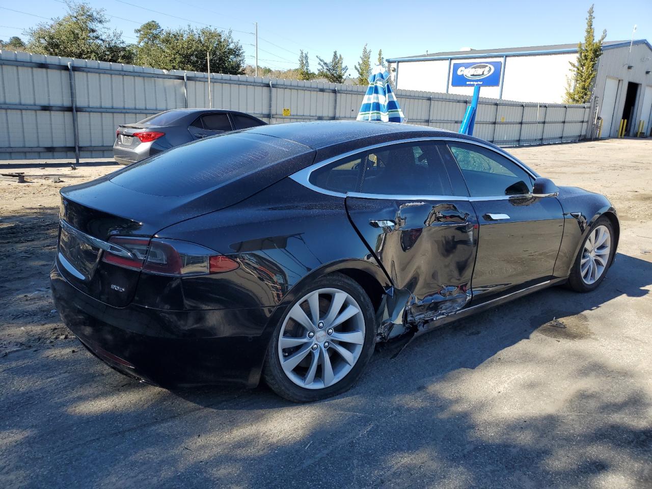 Автомобиль TESLA MODEL S 2017 | GrandCar Автомобиль TESLA MODEL S 2017 | GrandCar