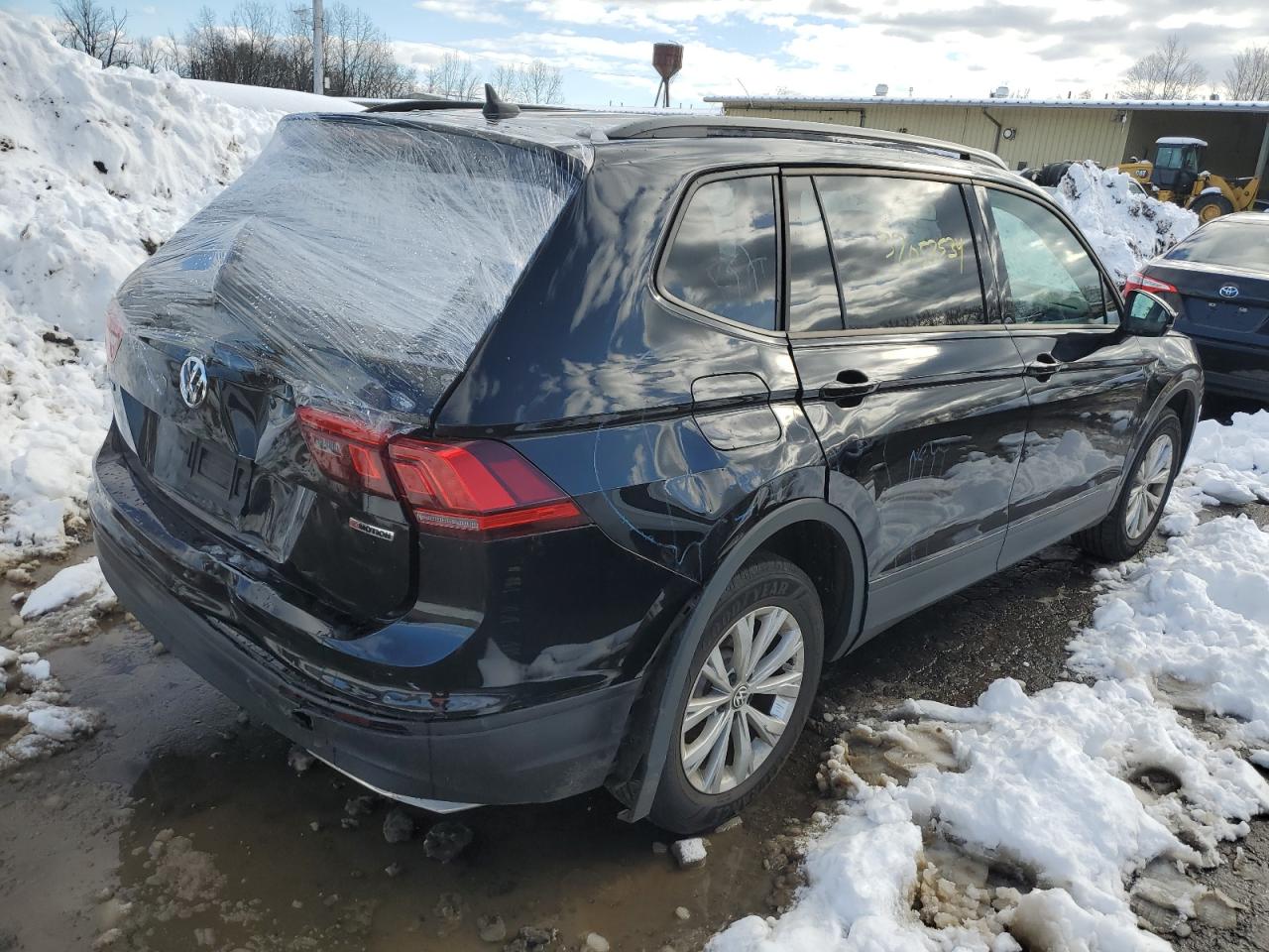 Автомобиль VOLKSWAGEN TIGUAN S 2020 | GrandCar Автомобиль VOLKSWAGEN TIGUAN S 2020 | GrandCar