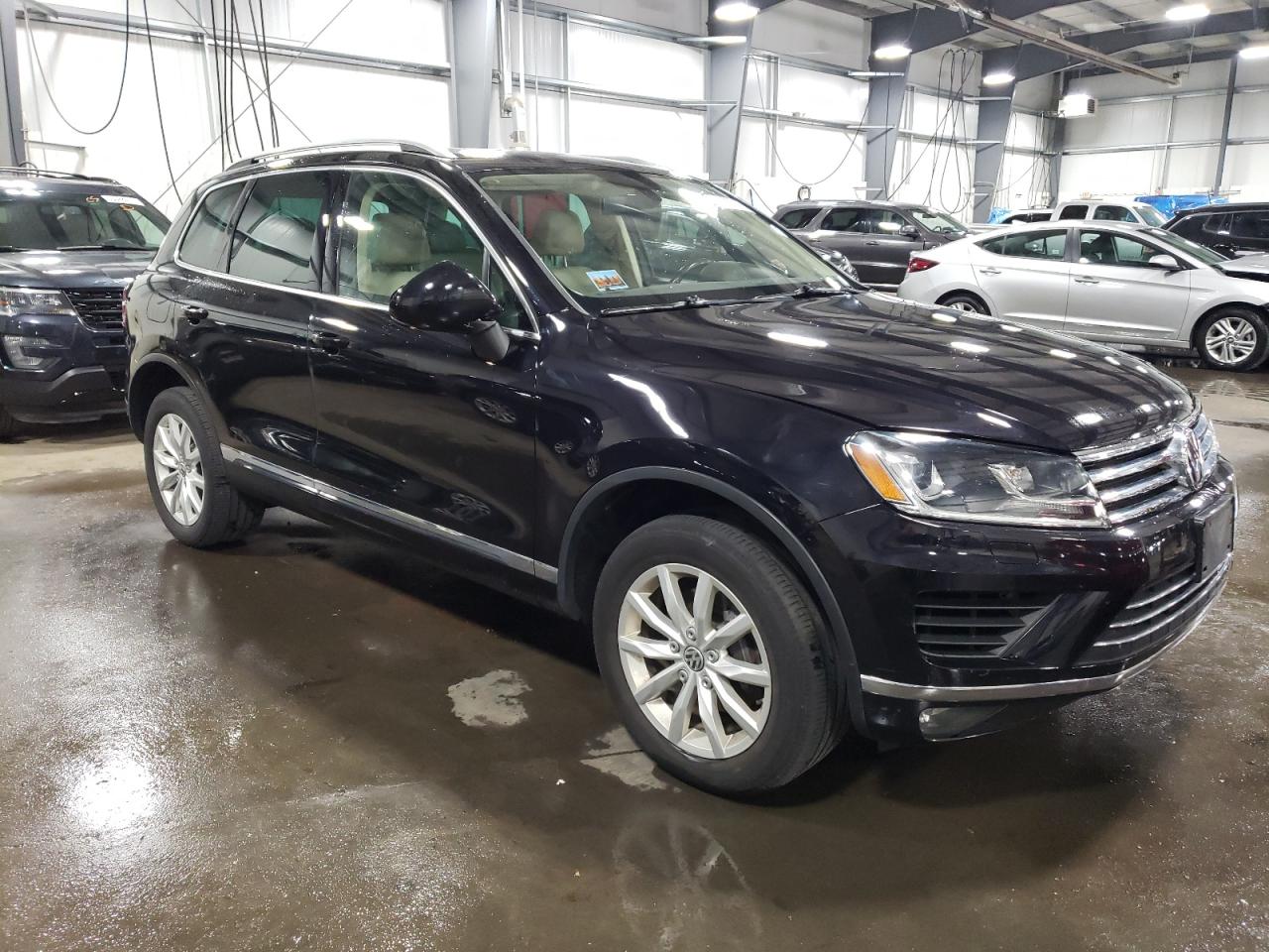 Автомобиль VOLKSWAGEN TOUAREG V6 2015 | GrandCar