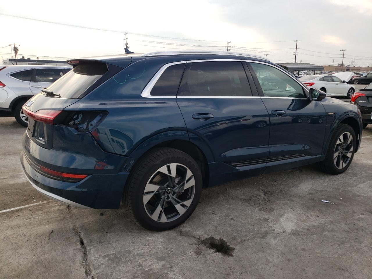 Автомобиль AUDI E-TRON PREMIUM PLUS 2023 | GrandCar Автомобиль AUDI E-TRON PREMIUM PLUS 2023 | GrandCar