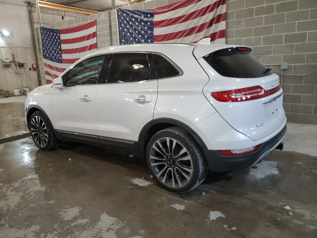 Автомобиль LINCOLN MKC RESERVE 2019 | GrandCar Автомобиль LINCOLN MKC RESERVE 2019 | GrandCar