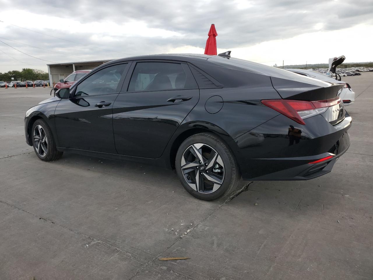 Автомобиль HYUNDAI ELANTRA SEL 2023 | GrandCar Автомобиль HYUNDAI ELANTRA SEL 2023 | GrandCar