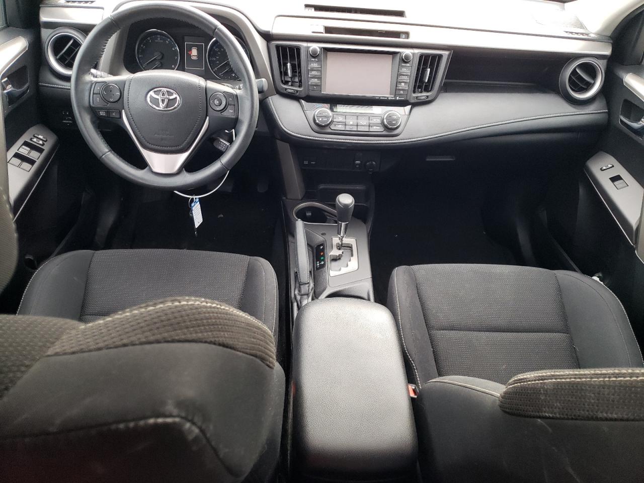 Автомобиль TOYOTA RAV4 XLE 2016 | GrandCar Автомобиль TOYOTA RAV4 XLE 2016 | GrandCar