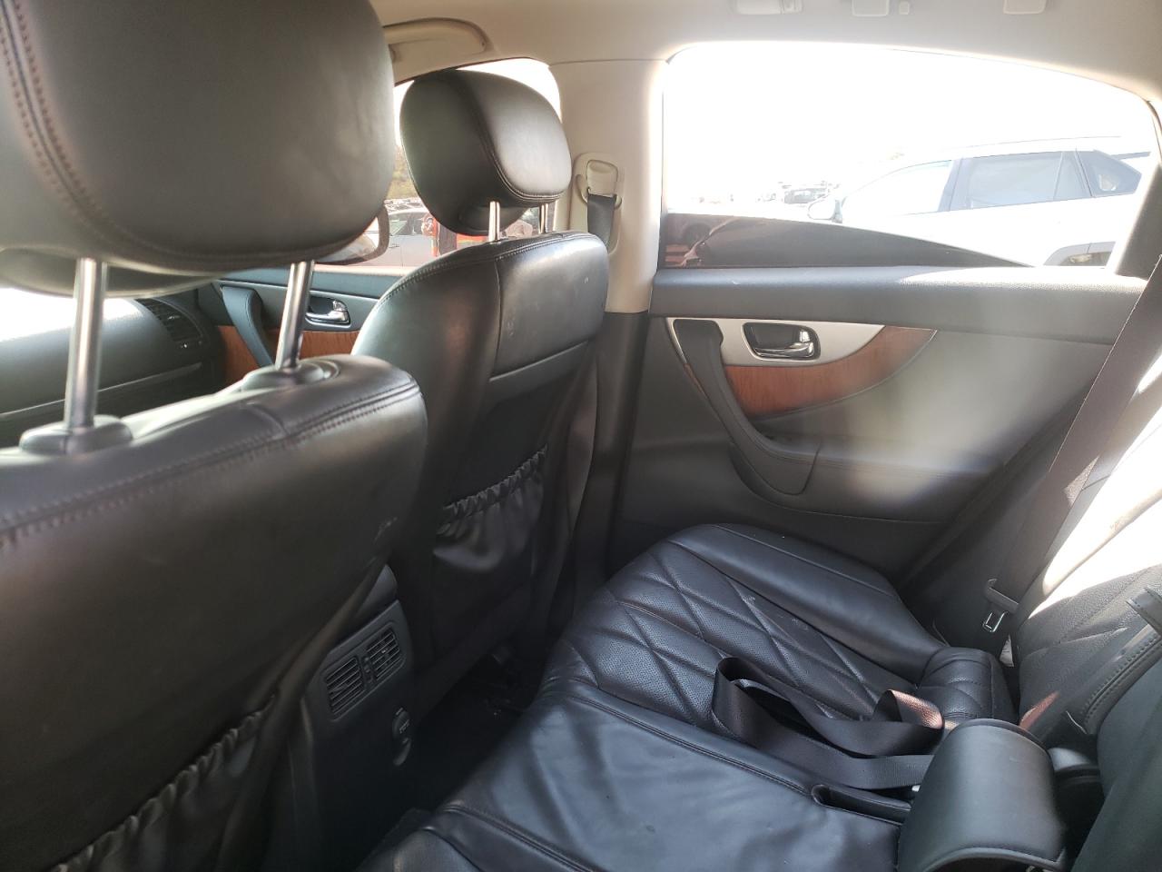 Автомобіль INFINITI QX70 2014 | GrandCar Автомобіль INFINITI QX70 2014 | GrandCar