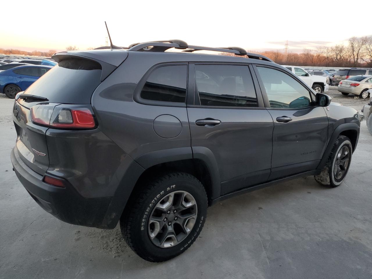 Автомобиль JEEP CHEROKEE TRAILHAWK 2019 | GrandCar Автомобиль JEEP CHEROKEE TRAILHAWK 2019 | GrandCar