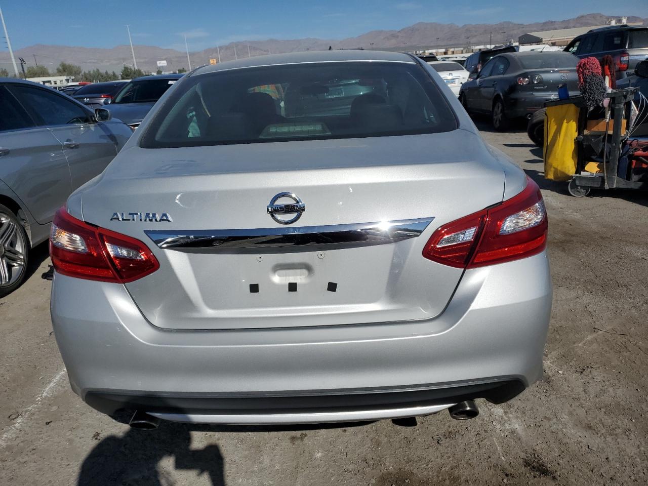 Автомобіль NISSAN ALTIMA 2016 | GrandCar Автомобіль NISSAN ALTIMA 2016 | GrandCar