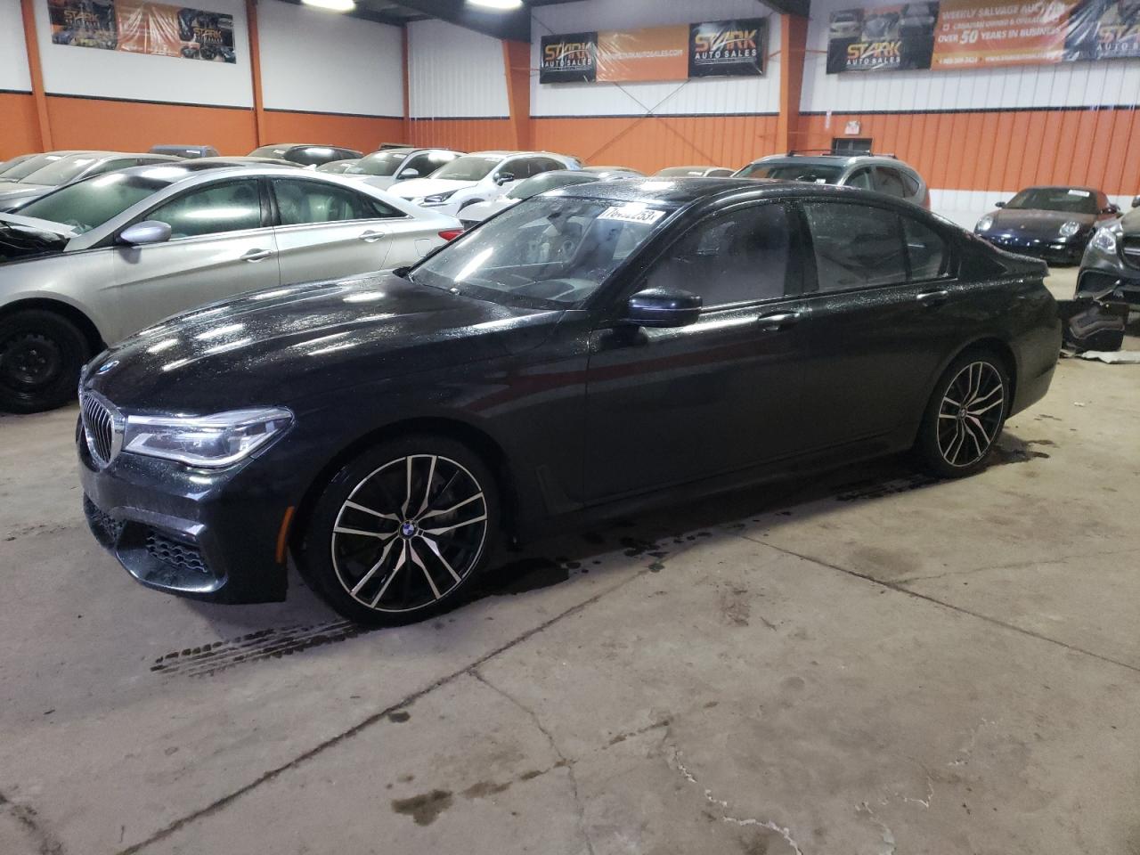 Автомобиль BMW 750 XI 2018 | GrandCar