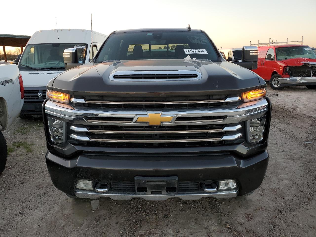 Автомобіль CHEVROLET SILVERADO K2500 HIGH COUNTRY 2021 | GrandCar Автомобіль CHEVROLET SILVERADO K2500 HIGH COUNTRY 2021 | GrandCar
