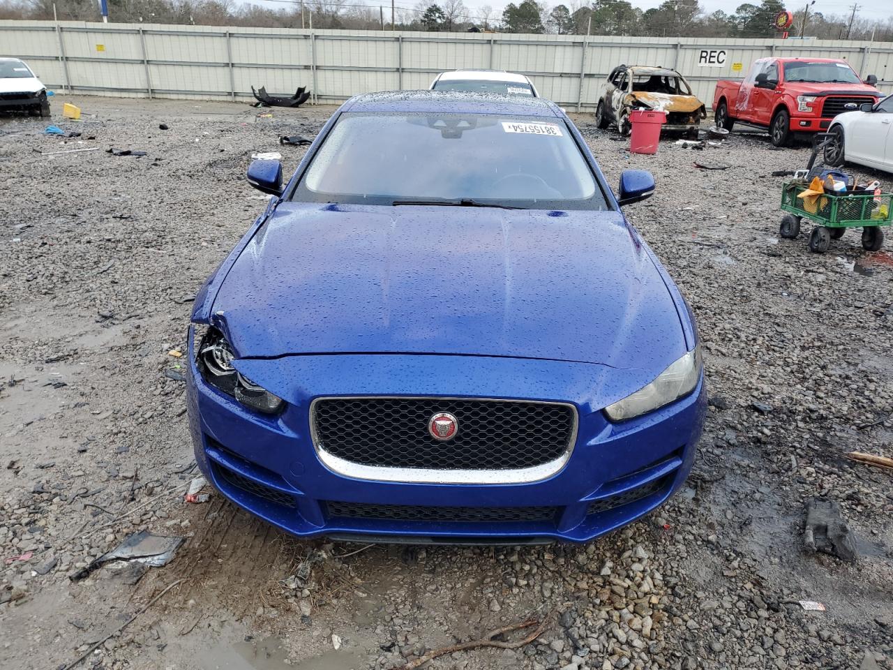 Автомобіль JAGUAR XE PREMIUM 2017 | GrandCar Автомобіль JAGUAR XE PREMIUM 2017 | GrandCar