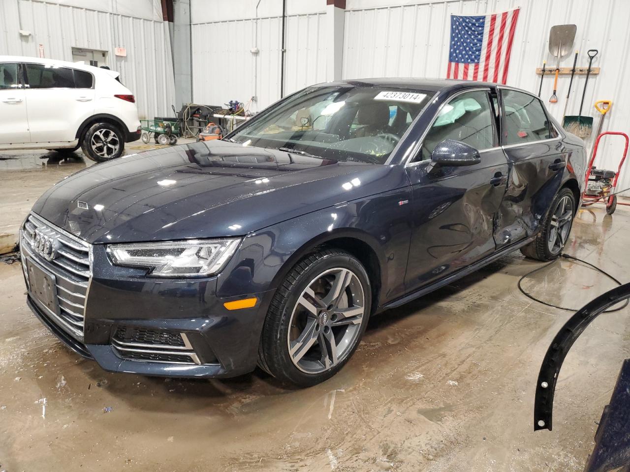 Автомобиль AUDI A4 PREMIUM PLUS 2018 | GrandCar Автомобиль AUDI A4 PREMIUM PLUS 2018 | GrandCar