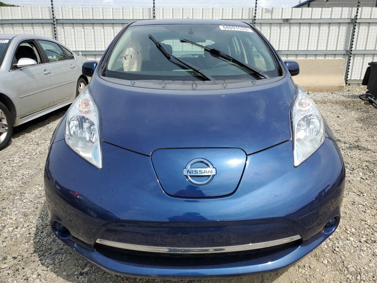 Автомобиль NISSAN LEAF S 2017 | GrandCar Автомобиль NISSAN LEAF S 2017 | GrandCar
