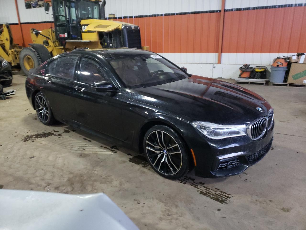 Автомобиль BMW 750 XI 2018 | GrandCar Автомобиль BMW 750 XI 2018 | GrandCar