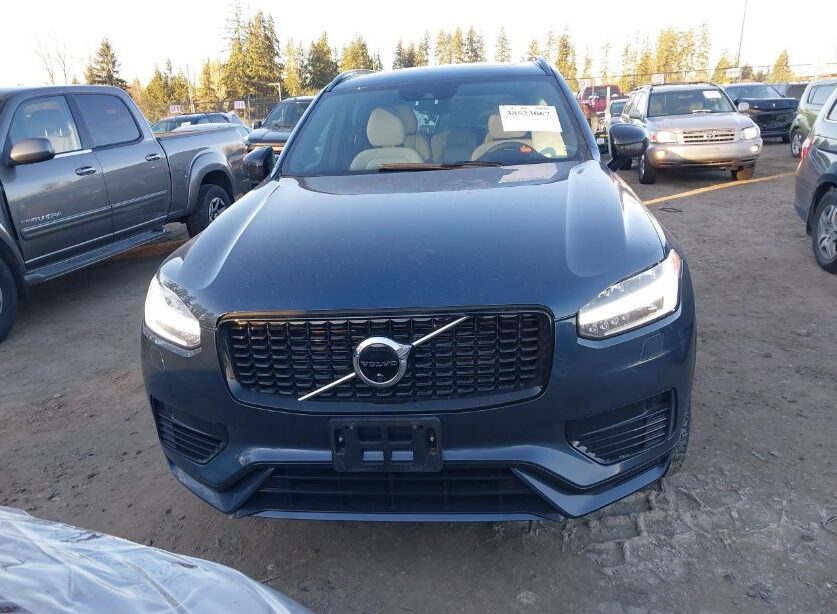 Автомобіль VOLVO XC90 T8 R-DESIGN | GrandCar Автомобіль VOLVO XC90 T8 R-DESIGN | GrandCar