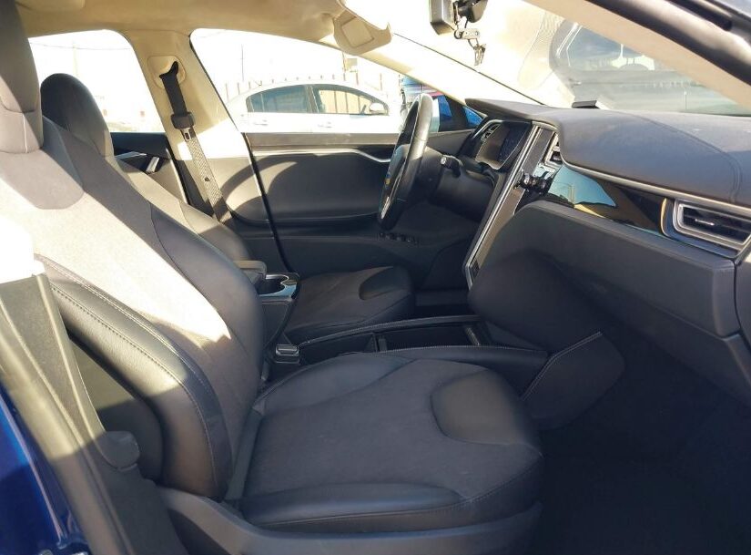 Автомобіль TESLA MODEL S 2015 | GrandCar Автомобіль TESLA MODEL S 2015 | GrandCar