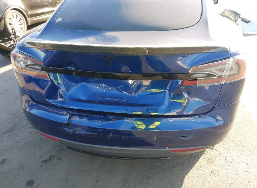 Автомобіль TESLA MODEL S 2015 | GrandCar Автомобіль TESLA MODEL S 2015 | GrandCar