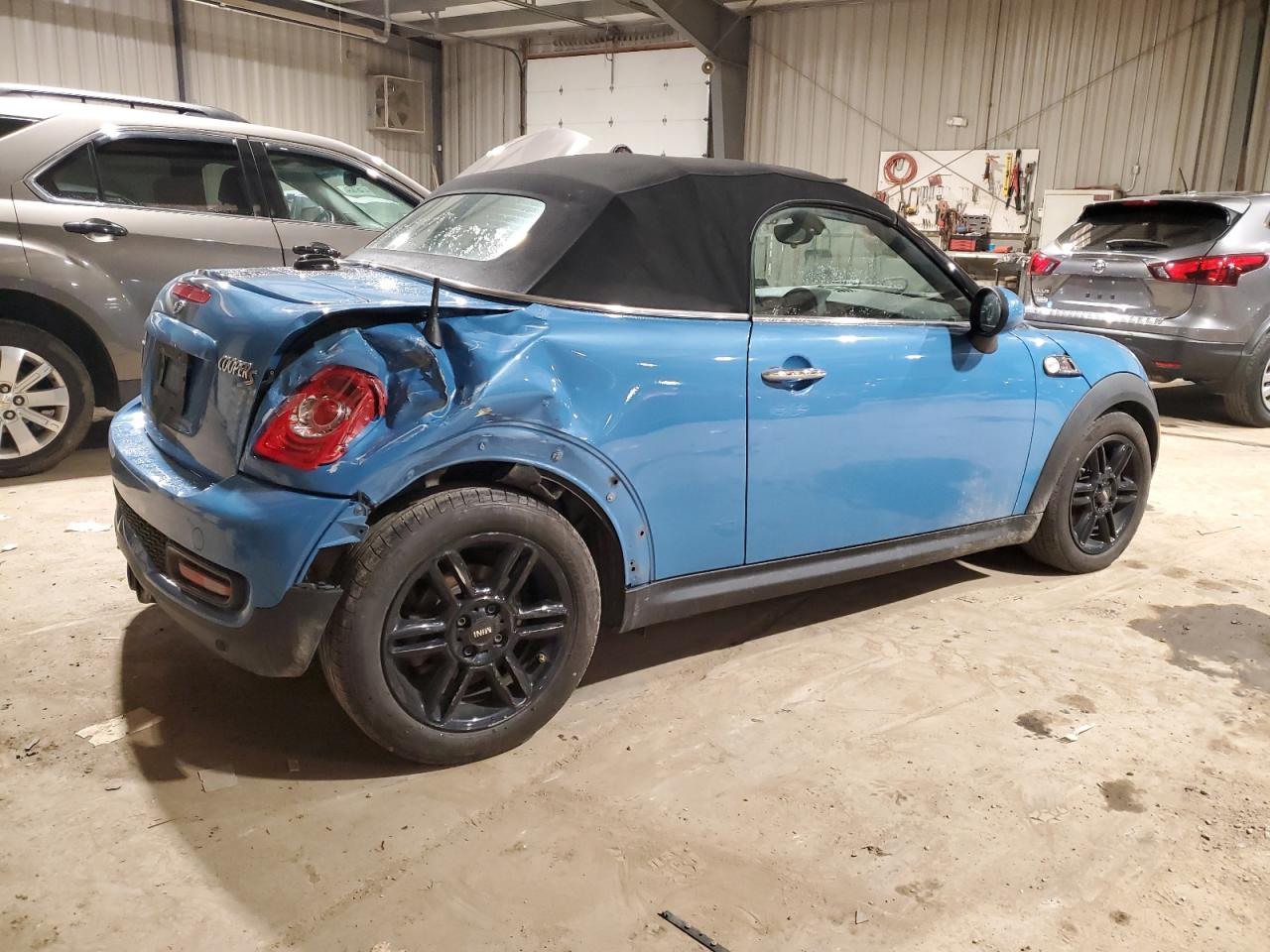 Автомобиль MINI COOPER ROADSTER S 2013 | GrandCar Автомобиль MINI COOPER ROADSTER S 2013 | GrandCar