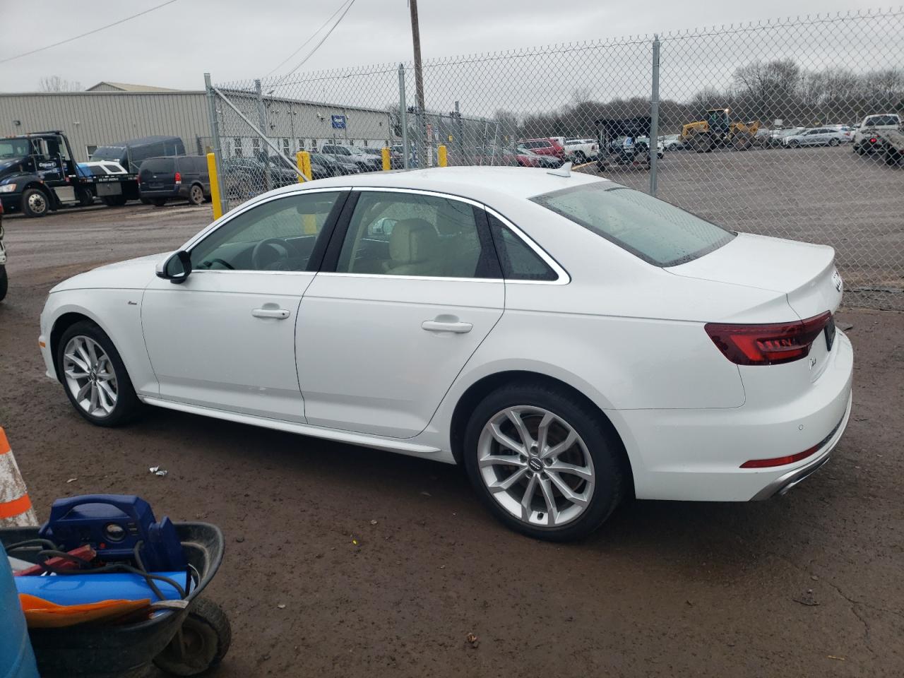 Автомобиль AUDI A4 PREMIUM PLUS 2019 | GrandCar Автомобиль AUDI A4 PREMIUM PLUS 2019 | GrandCar