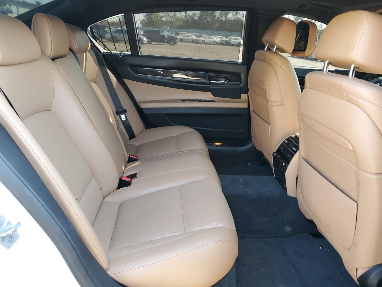 Автомобіль BMW 750 LXI 2015 | GrandCar Автомобіль BMW 750 LXI 2015 | GrandCar