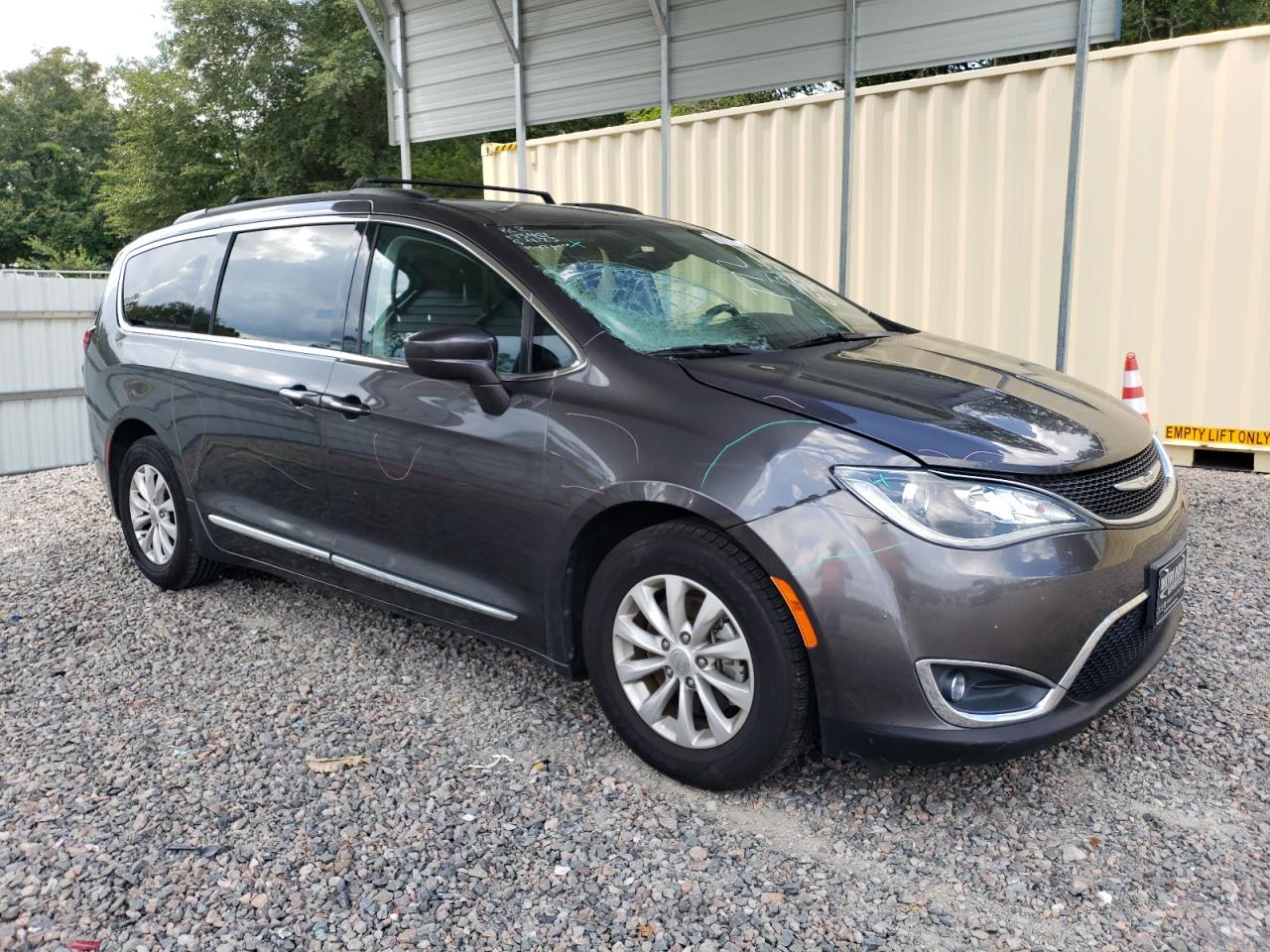 Автомобіль CHRYSLER PACIFICA TOURING L 2017 | GrandCar Автомобіль CHRYSLER PACIFICA TOURING L 2017 | GrandCar