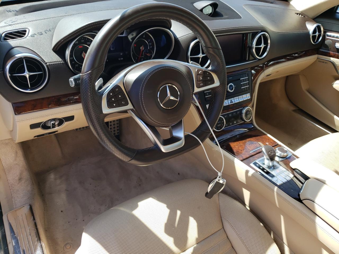 Автомобиль MERCEDES-BENZ SL 550 2017 | GrandCar Автомобиль MERCEDES-BENZ SL 550 2017 | GrandCar