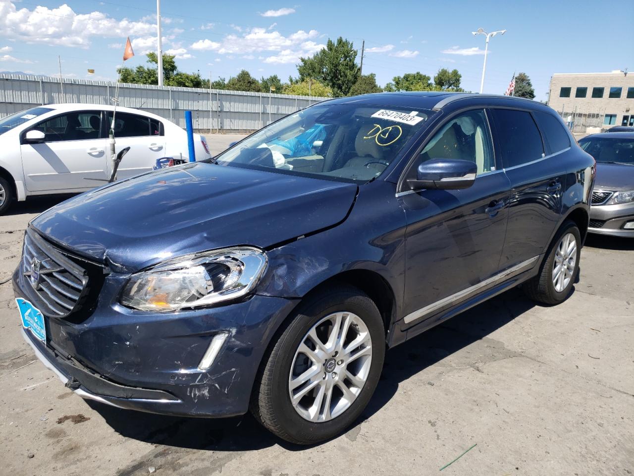 Автомобіль VOLVO XC60 T5 PREMIER 2015 | GrandCar Автомобіль VOLVO XC60 T5 PREMIER 2015 | GrandCar