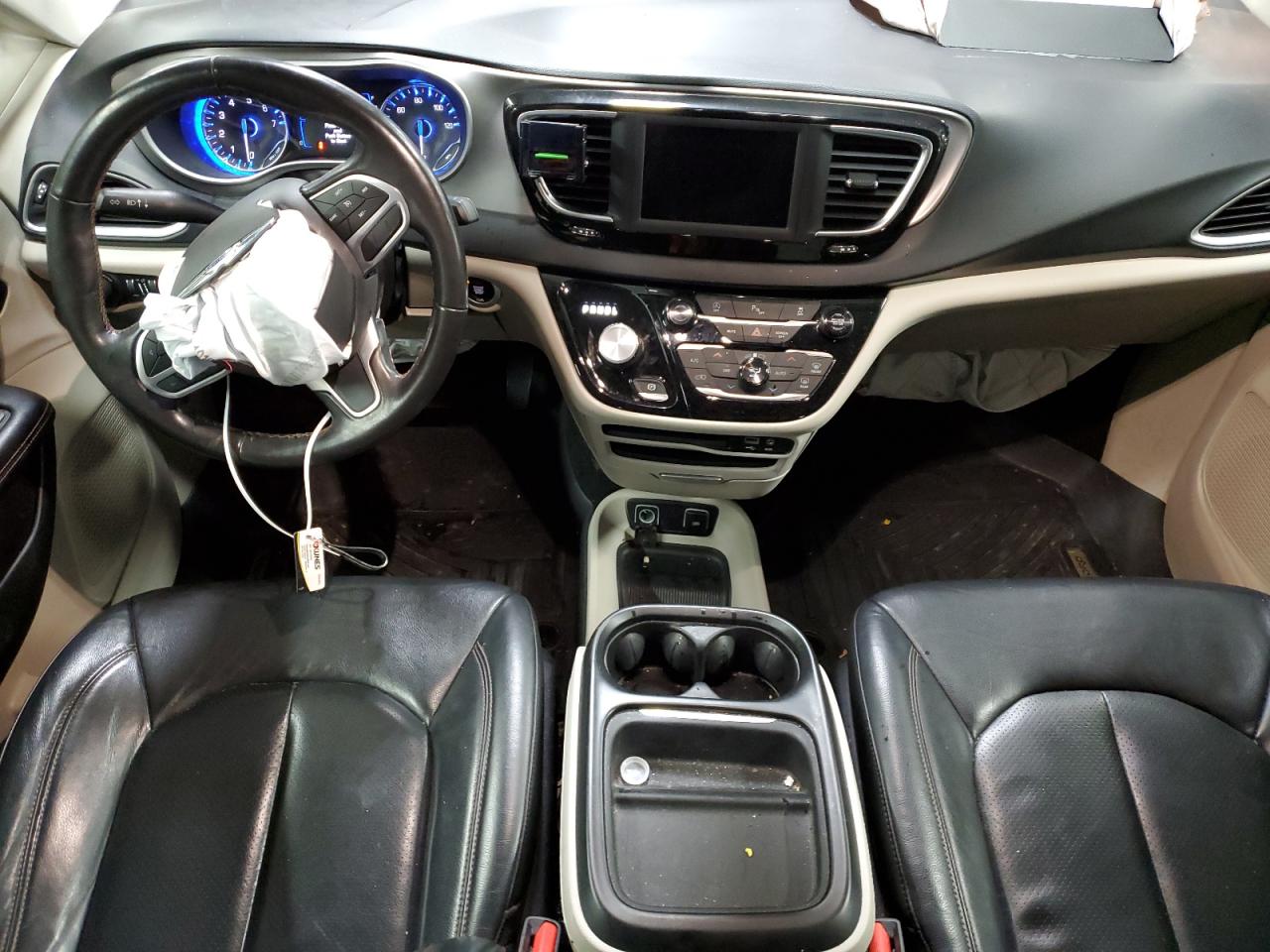 Автомобиль CHRYSLER PACIFICA TOURING L 2020 | GrandCar Автомобиль CHRYSLER PACIFICA TOURING L 2020 | GrandCar