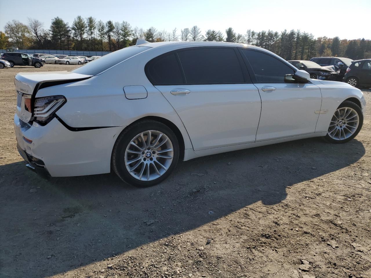 Автомобіль BMW 750 LXI 2015 | GrandCar Автомобіль BMW 750 LXI 2015 | GrandCar